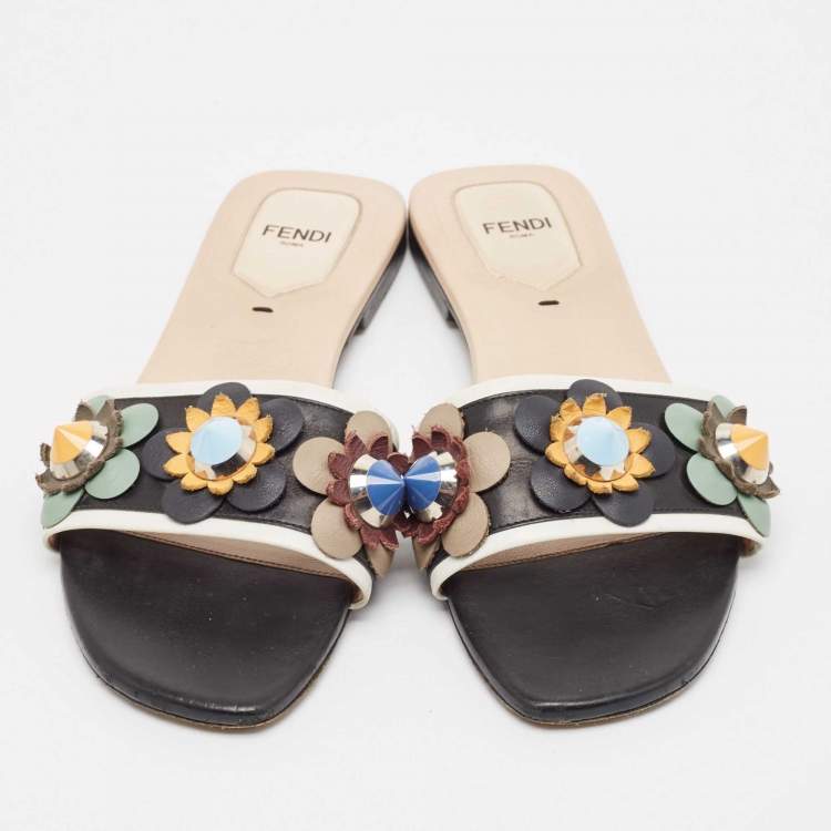 Pre Owned Fendi Black/Cream Leather Flowerland Flat Sandals Size 38