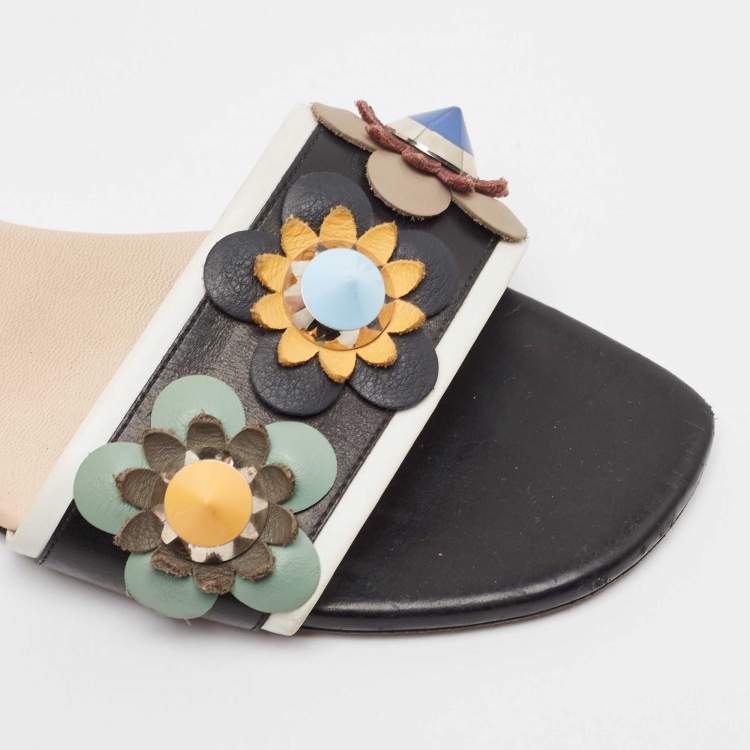 Pre Owned Fendi Black/Cream Leather Flowerland Flat Sandals Size 38