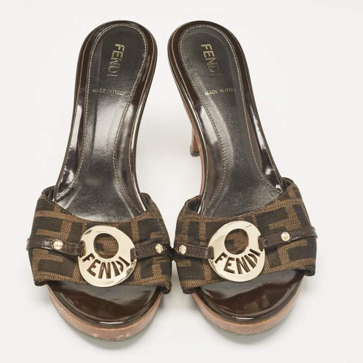 Pre Owned Fendi Brown Canvas and Patent Leather Slide Sandals Size 37.5