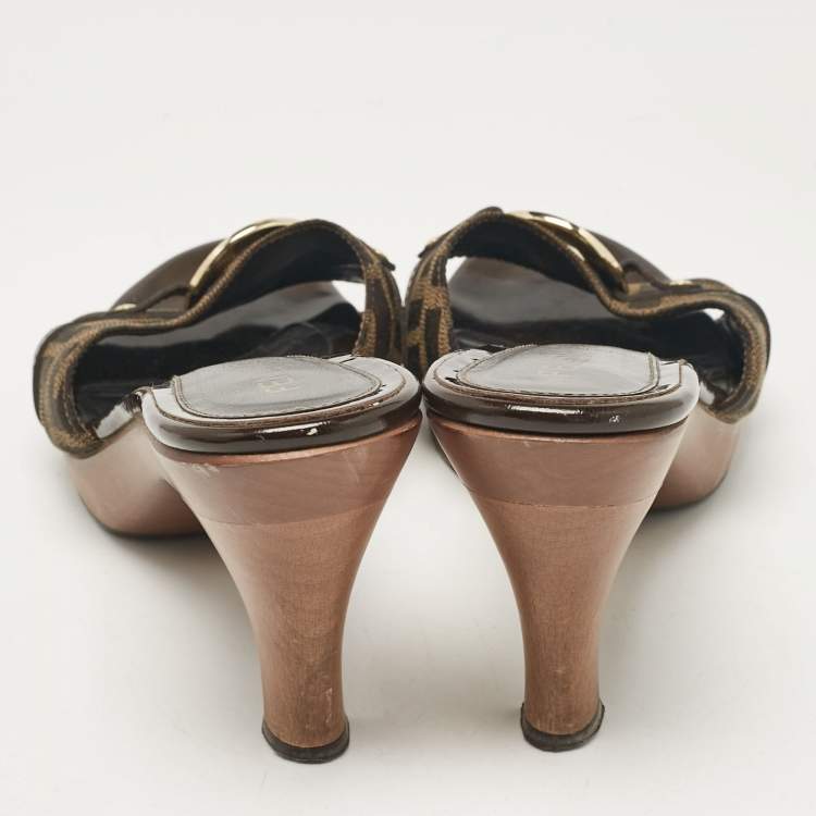 Pre Owned Fendi Brown Canvas and Patent Leather Slide Sandals Size 37.5