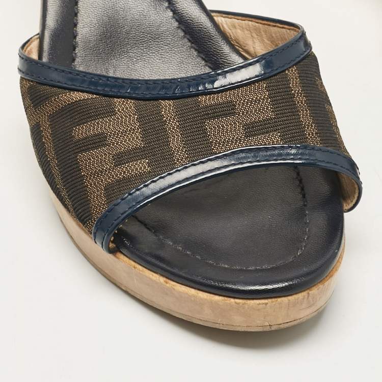 Pre Owned Fendi Brown Canvas and Patent Leather Zucca Slide Sandals Size 39