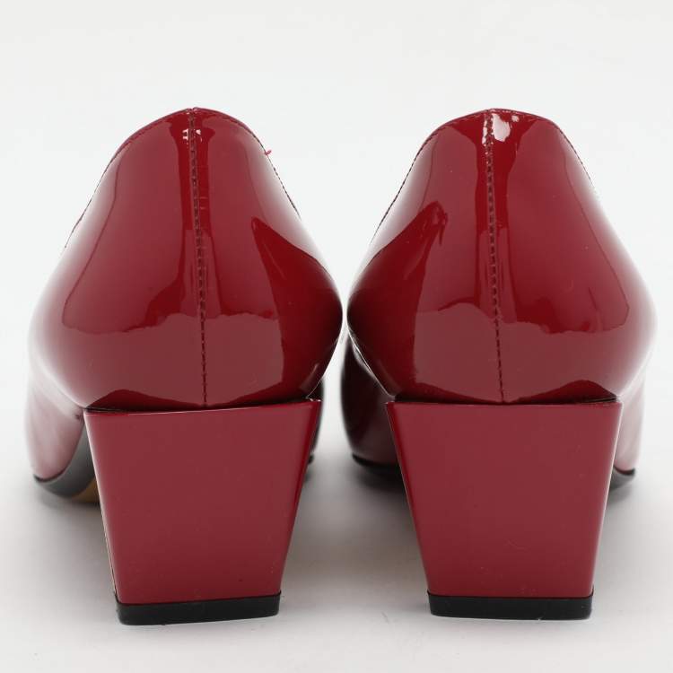 مملوكة مسبقًا Fendi Burgundy Patent Leather Embellished Block Heel Pumps Size 38