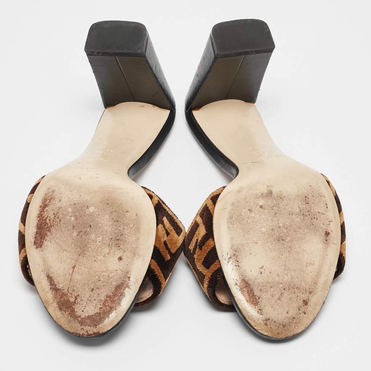 Pre Owned Fendi Beige Velvet FF Slide Sandals Size 38.5