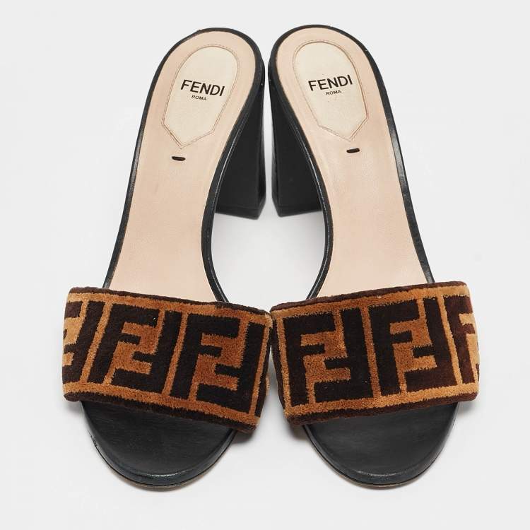 Pre Owned Fendi Beige Velvet FF Slide Sandals Size 38.5