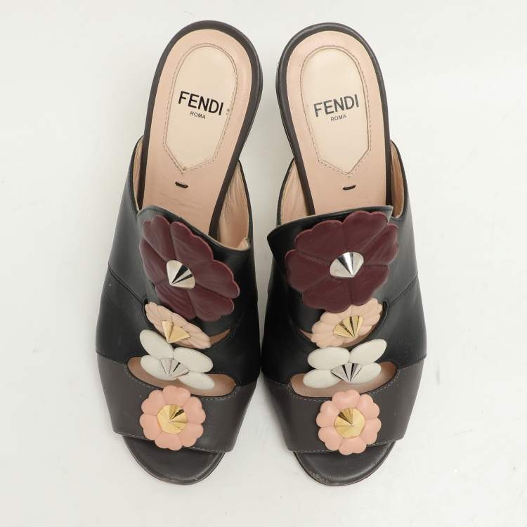 Pre Owned Fendi Black/Grey Leather Flowerland Slide Sandals Size 36