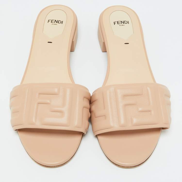 Pre Owned Fendi Beige Leather Logo Embossed Slide Flat Sandals Size 40