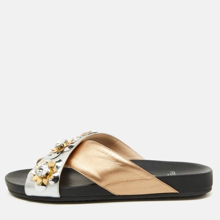 Pre Owned Fendi Silver/Gold Leather Flowerland Studded Criss Cross Flat Slide Sandals Size 39