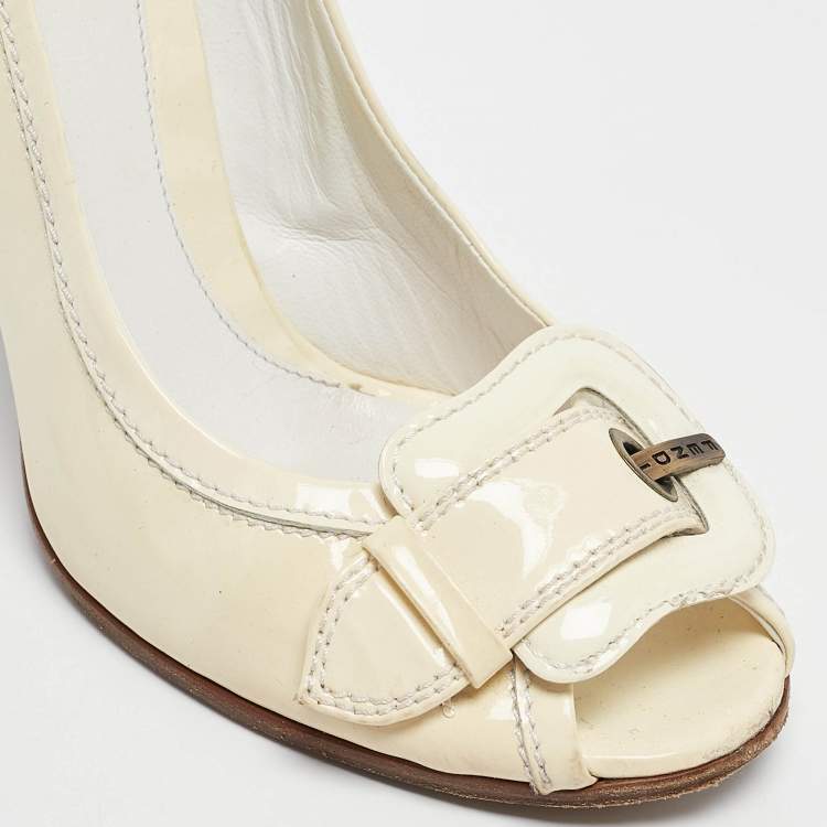 Pre Owned Fendi Cream Patent Leather Buckle Detail Open Toe Pumps  Size 38