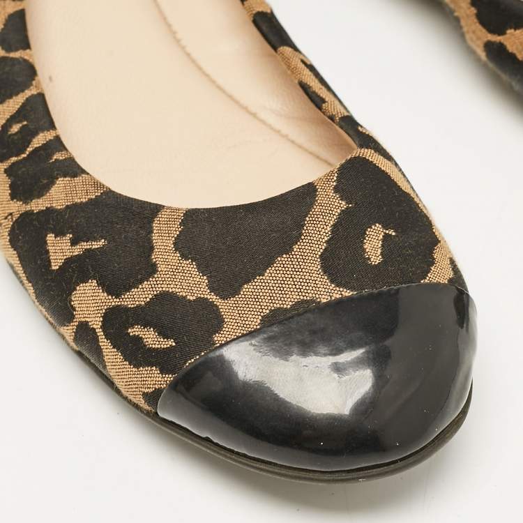 Pre Owned Fendi Brown/Black Patent Leather And Canvas Leopard Print Cap Toe Ballet Flats Size 39