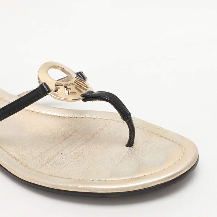 Pre Owned Fendi Black Patent Leather Thong Flat Sandals Size 38.5