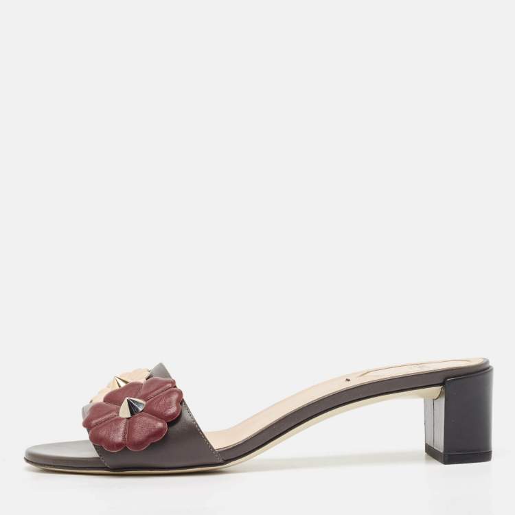 Pre Owned Fendi Grey Leather Flowerland Slide Sandals Size 38.5