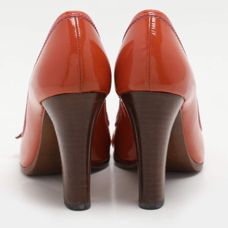 Pre Owned Fendi Orange Patent Leather B Buckle Pumps Size 36.5