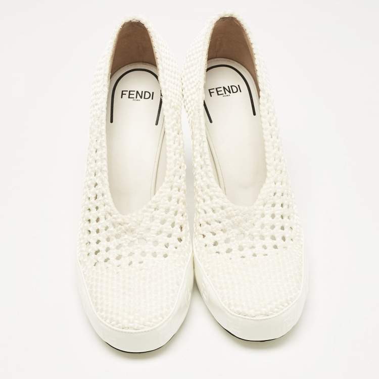 مملوكة مسبقًا Fendi White Woven Fabric Square Pumps Size 39