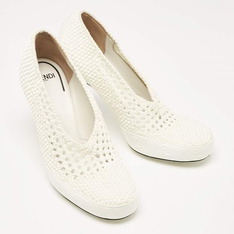 مملوكة مسبقًا Fendi White Woven Fabric Square Pumps Size 39