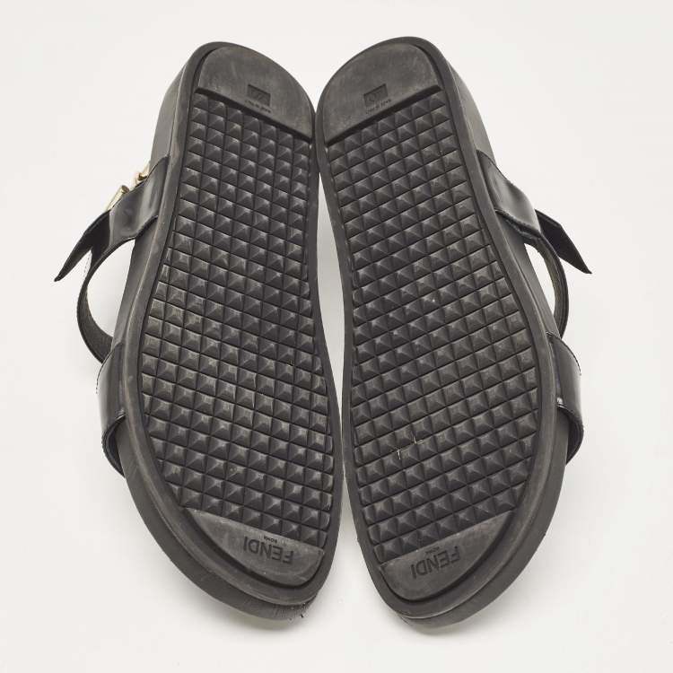 مملوكة مسبقًا Fendi Black Patent Leather Strap Buckle Flats Size 40