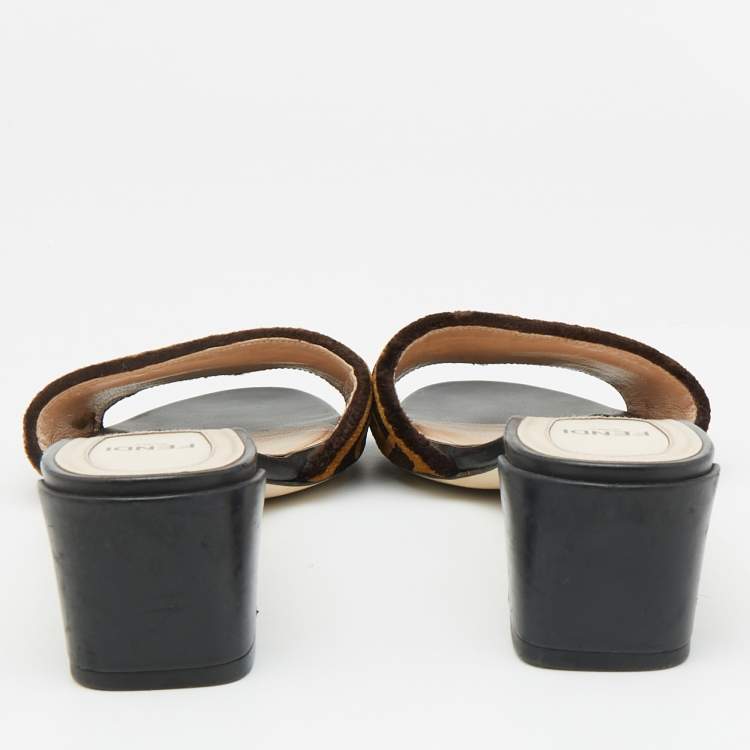 Pre Owned Fendi Brown Zucca Velvet Open Toe Slide Sandals Size 37