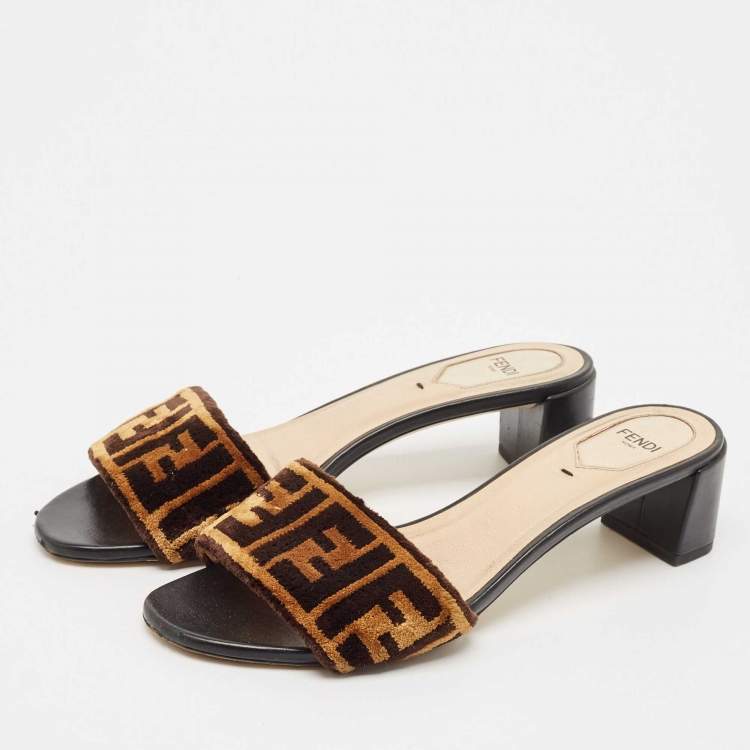 Pre Owned Fendi Brown Zucca Velvet Open Toe Slide Sandals Size 39