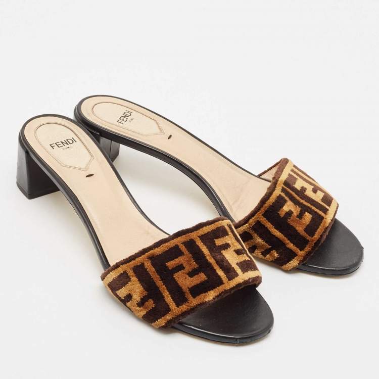 Pre Owned Fendi Brown Zucca Velvet Open Toe Slide Sandals Size 39