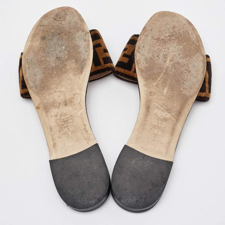 Pre Owned Fendi Brown Zucca Velvet Flat Slide Sandals Size 38.5