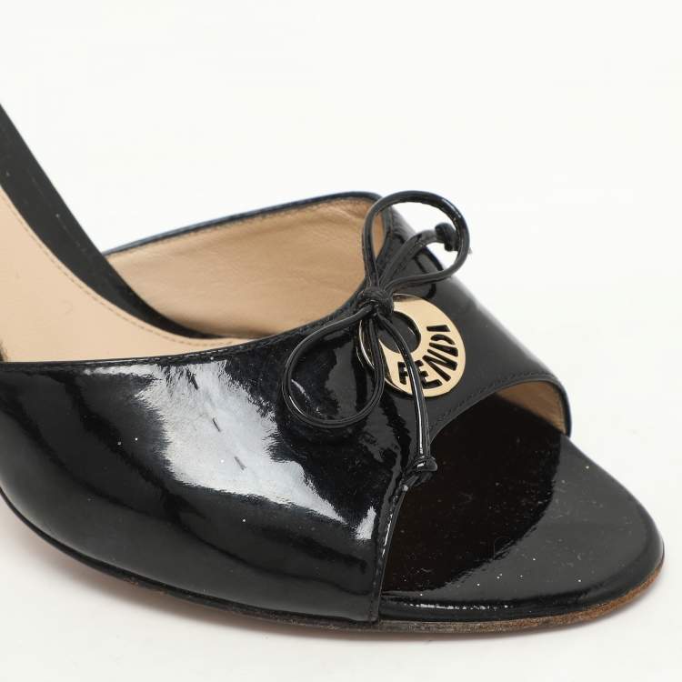 Pre Owned Fendi Black Patent Leather Logo Plaque Open Toe Sandals Size 39