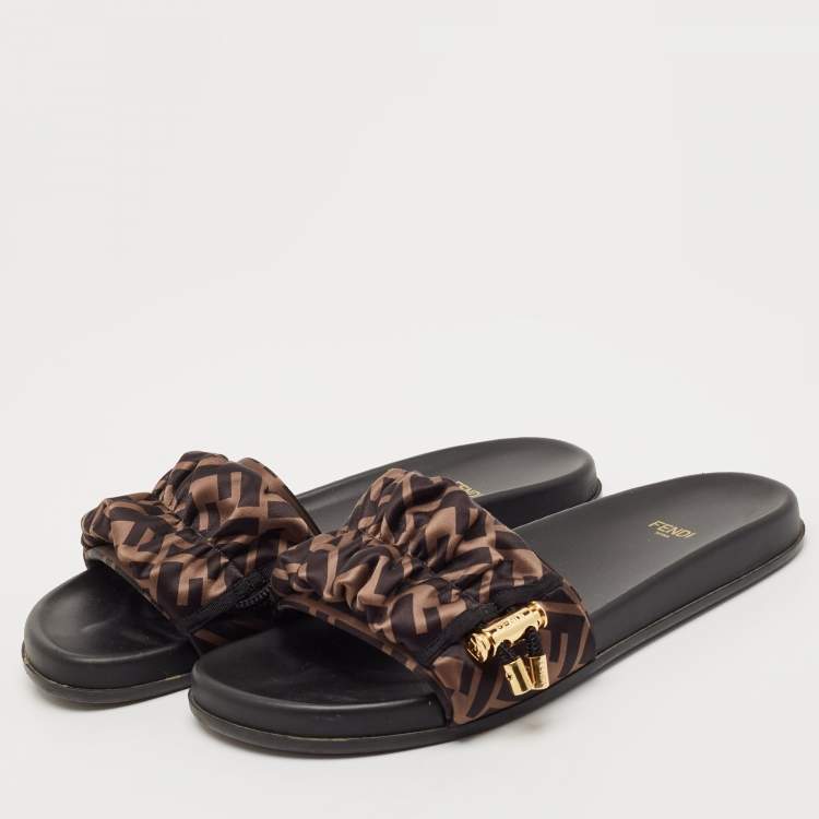 Pre Owned Fendi Black/Green Satin FF Logo Slides Size 40
