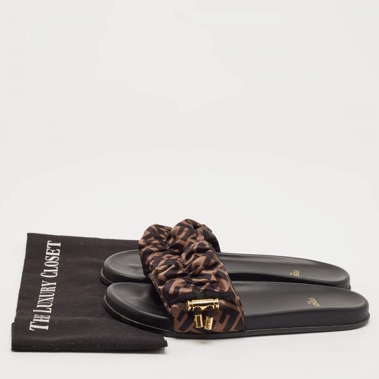 Pre Owned Fendi Black/Green Satin FF Logo Slides Size 40