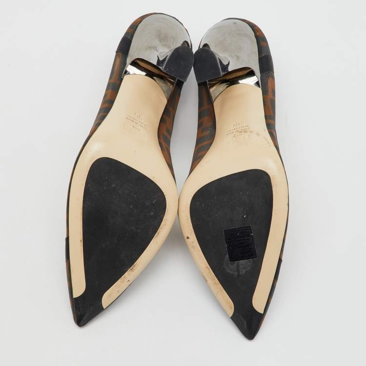 Pre Owned Fendi Brown/Black Zucca Mesh and Leather Pointed Toe Colibri Pumps Size 39