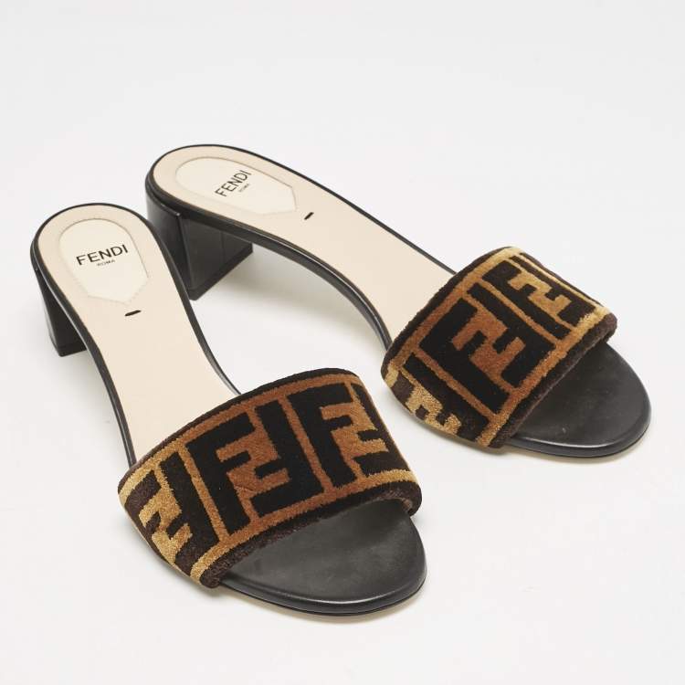 Pre Owned Fendi Black/Brown Zucca Velvet Slide Sandals Size 39