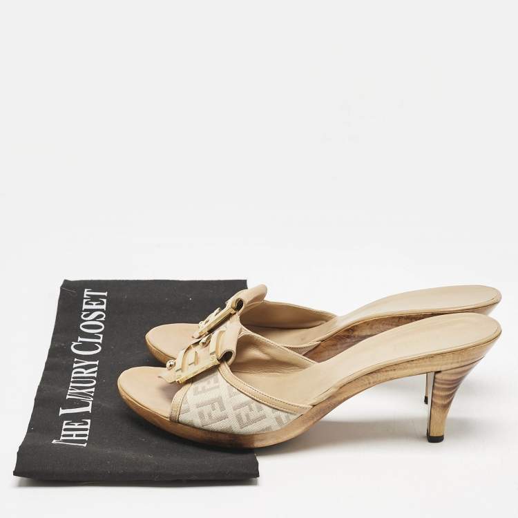 Pre Owned Fendi Beige Zucchino Canvas and Leather FF Buckle Slide Sandals Size 38.5