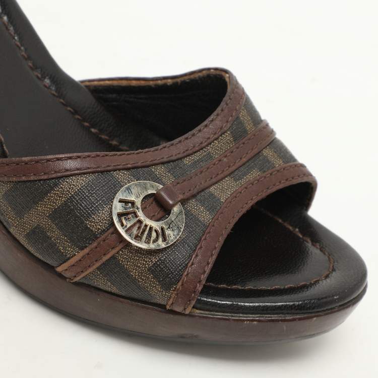 Pre Owned Fendi Brown Zucca Coated Canvas And Leather Slide Sandals Size 37