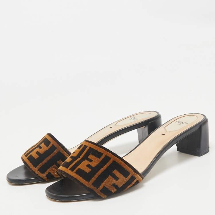 Pre Owned Fendi Brown Zucca Velvet Slide Sandals Size 38.5