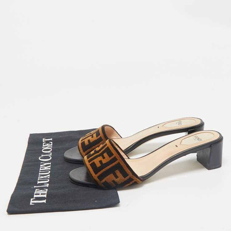 Pre Owned Fendi Brown Zucca Velvet Slide Sandals Size 38.5