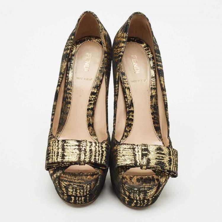 Pre Owned Fendi Black/Gold Suede Peep Toe Platform Pumps Size 38