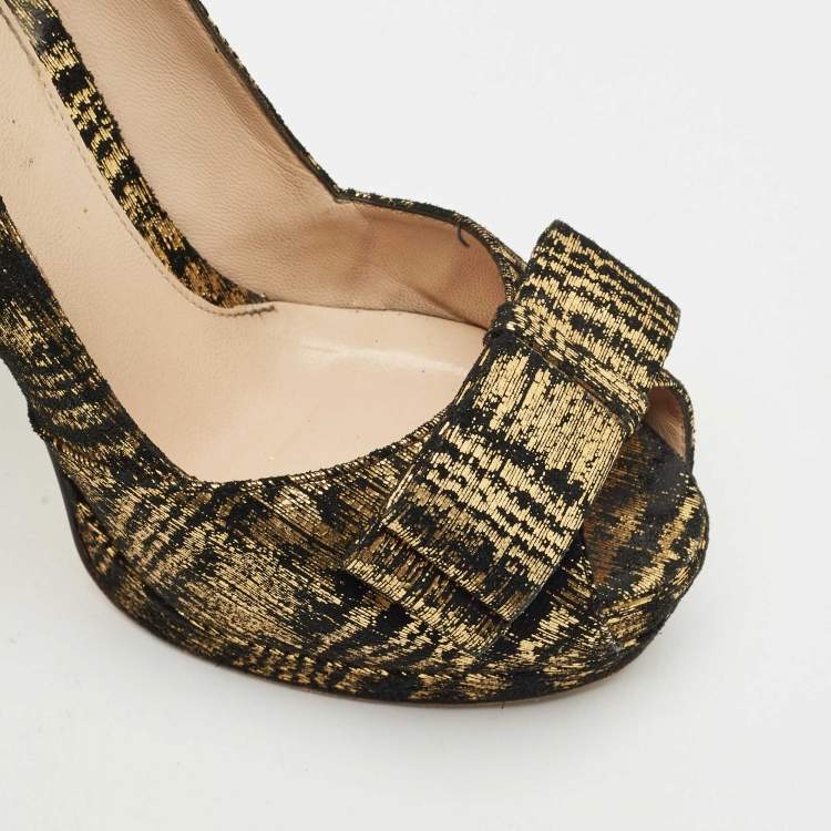 Pre Owned Fendi Black/Gold Suede Peep Toe Platform Pumps Size 38