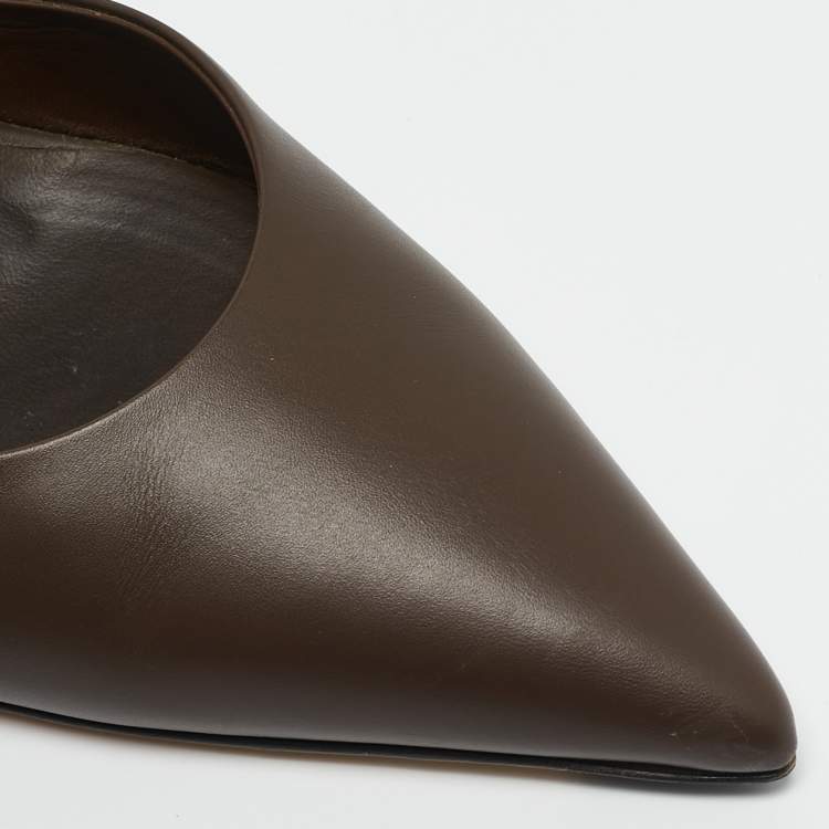 مملوكة مسبقًا Fendi Brown Leather Fendi First Slingback Pumps Size 40