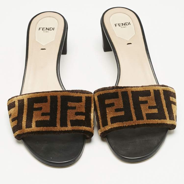 Pre Owned Fendi Black/Brown Zucca Velvet Slide Sandals Size 39