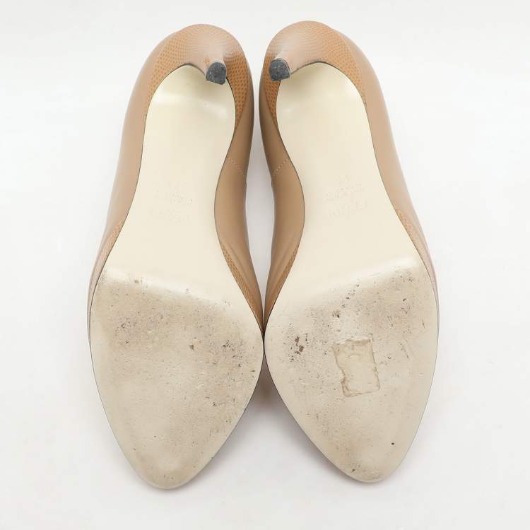 Pre Owned Fendi Beige Lizard Embossed and Leather Scalloped Peep Toe Platform Pumps Size 36