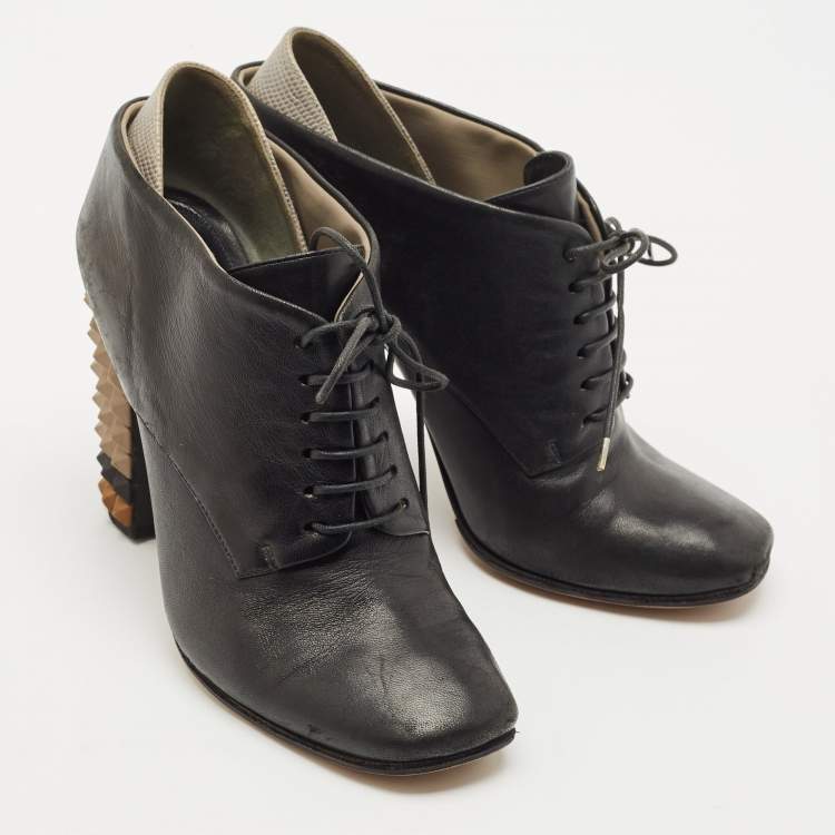 Pre Owned Fendi Black Leather Lace up  Polifonia Ankle Boots Size 38.5