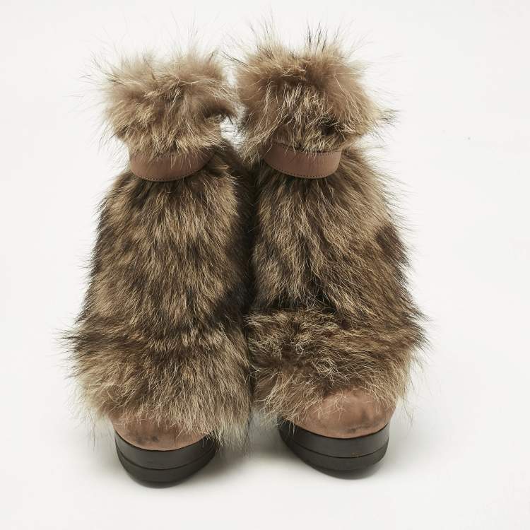 Pre Owned Fendi Brown Nubuck Leather and Raccoon Fur Platform Ankle Boots Size 40