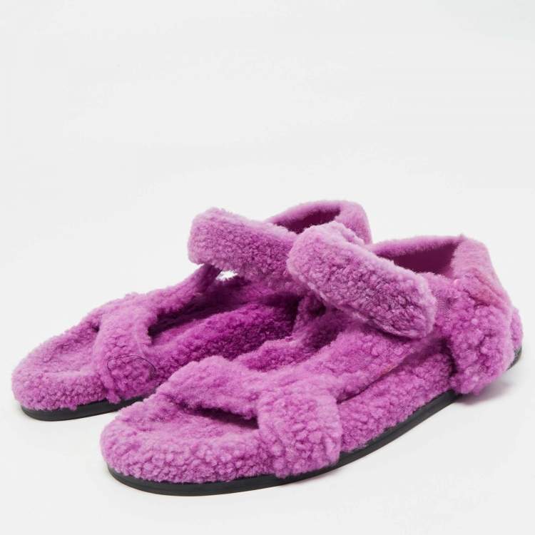 Pre Owned Fendi Purple  Shearling Fur Ankle Strap Flat Sandals Size 39