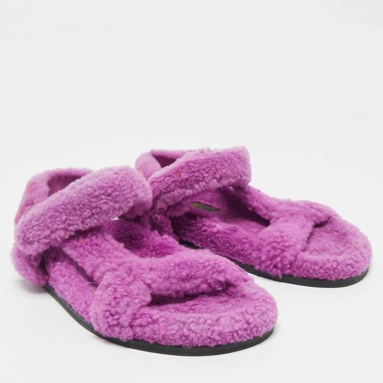 Pre Owned Fendi Purple  Shearling Fur Ankle Strap Flat Sandals Size 39