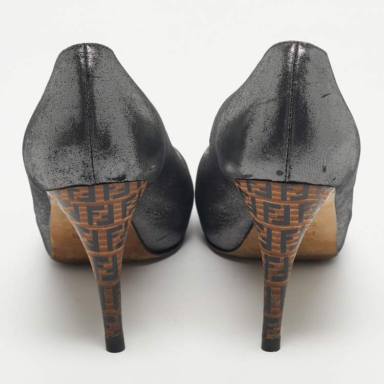 Pre Owned Fendi Silver Texture Suede Peep Toe Platform Pumps Size 38.5