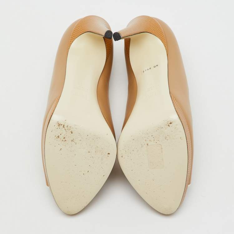 Pre Owned Fendi Beige Lizard Embossed and Leather Scalloped Peep Toe Platform Pumps Size 38