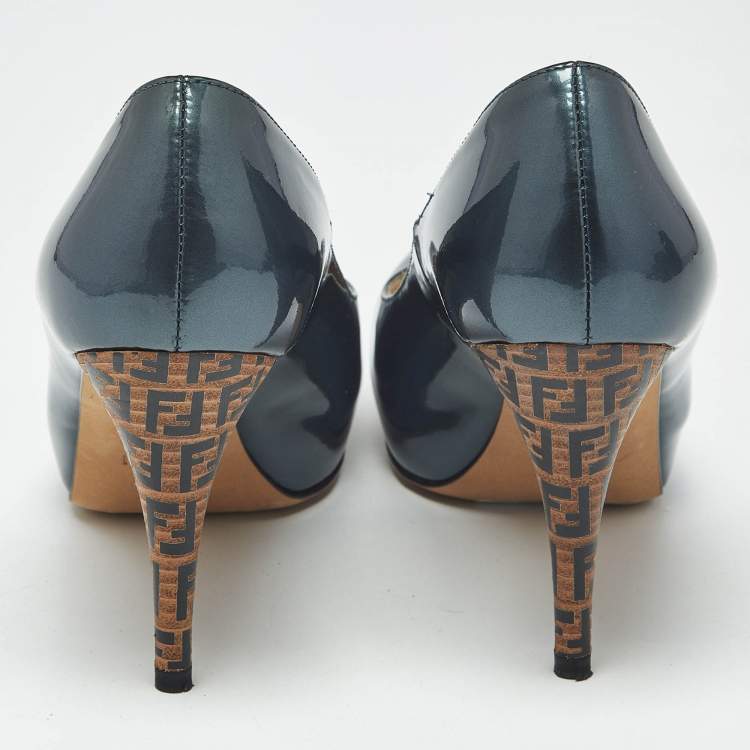 مملوكة مسبقًا Fendi Grey Patent Leather Platform Round Toe Pumps Size 36