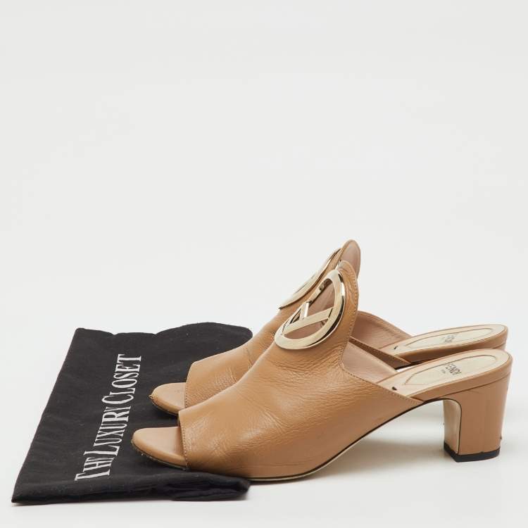 Pre Owned Fendi Beige Leather F Logo Open Toe Mules Size 37.5