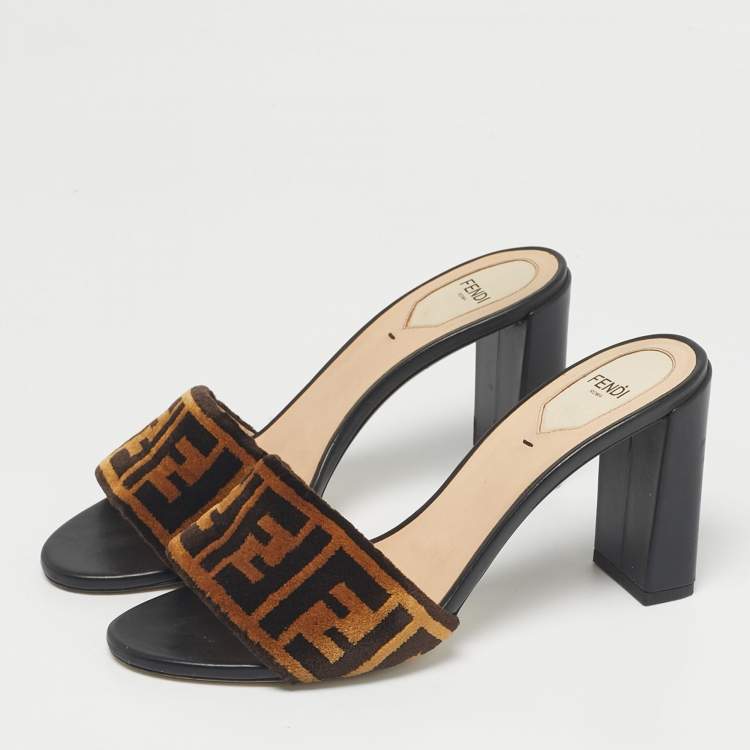 Pre Owned Fendi Black/Brown FF Velvet Slide Sandals Size 39