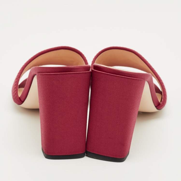Pre Owned Fendi Red Satin Logo Embroidered Block Heel Slide Mules Size 40