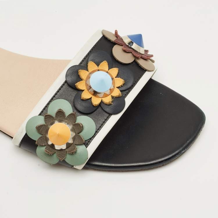 Pre Owned Fendi Black/White Leather Flowerland Flat Slide Size 40