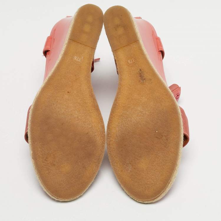 Pre Owned Fendi Coral Patent Leather And Elastic Fabric T-Strap Espadrille Wedge Sandals Size 37.5