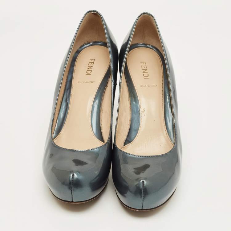 مملوكة مسبقًا Fendi Grey Patent Leather Superstar Platform Pumps Size 40